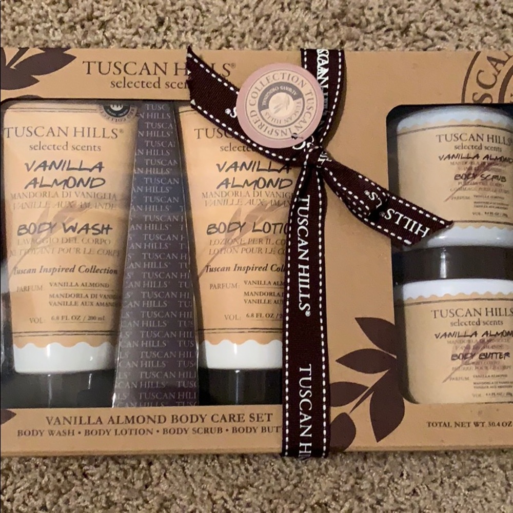 Vanilla Almond Bath/Body set